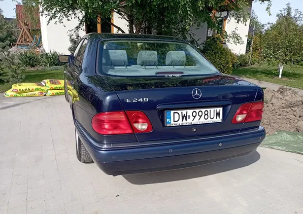 mercedes benz Mercedes-Benz Klasa E cena 14900 przebieg: 248000, rok produkcji 1998 z Ustka